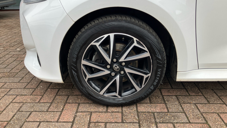 Toyota Yaris 1.5 Hybrid Design 5dr CVT Hybrid Hatchback